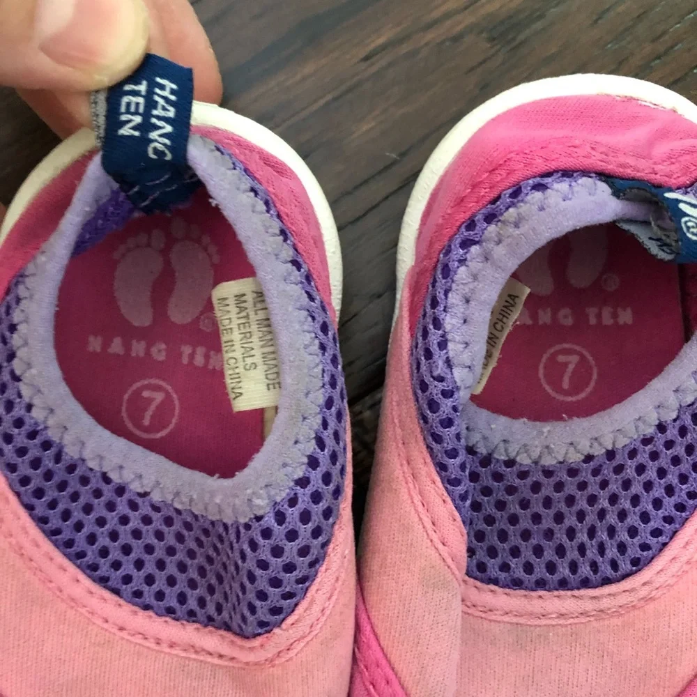 Hang Ten water shoes